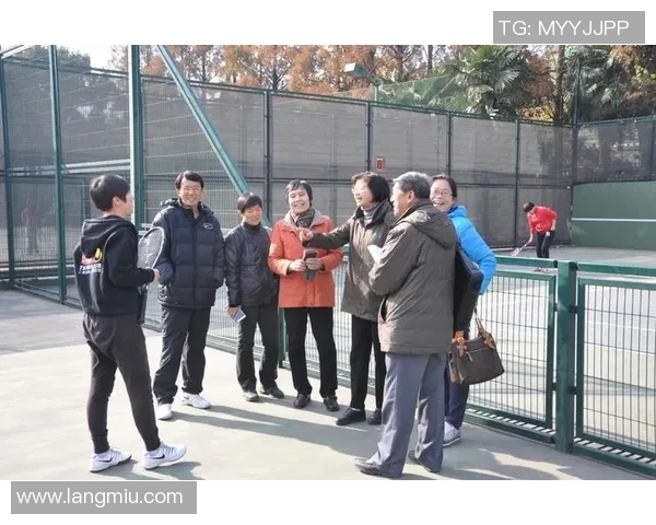 武汉网球队与上海网球队赛后复盘分析比赛经验与策略对比